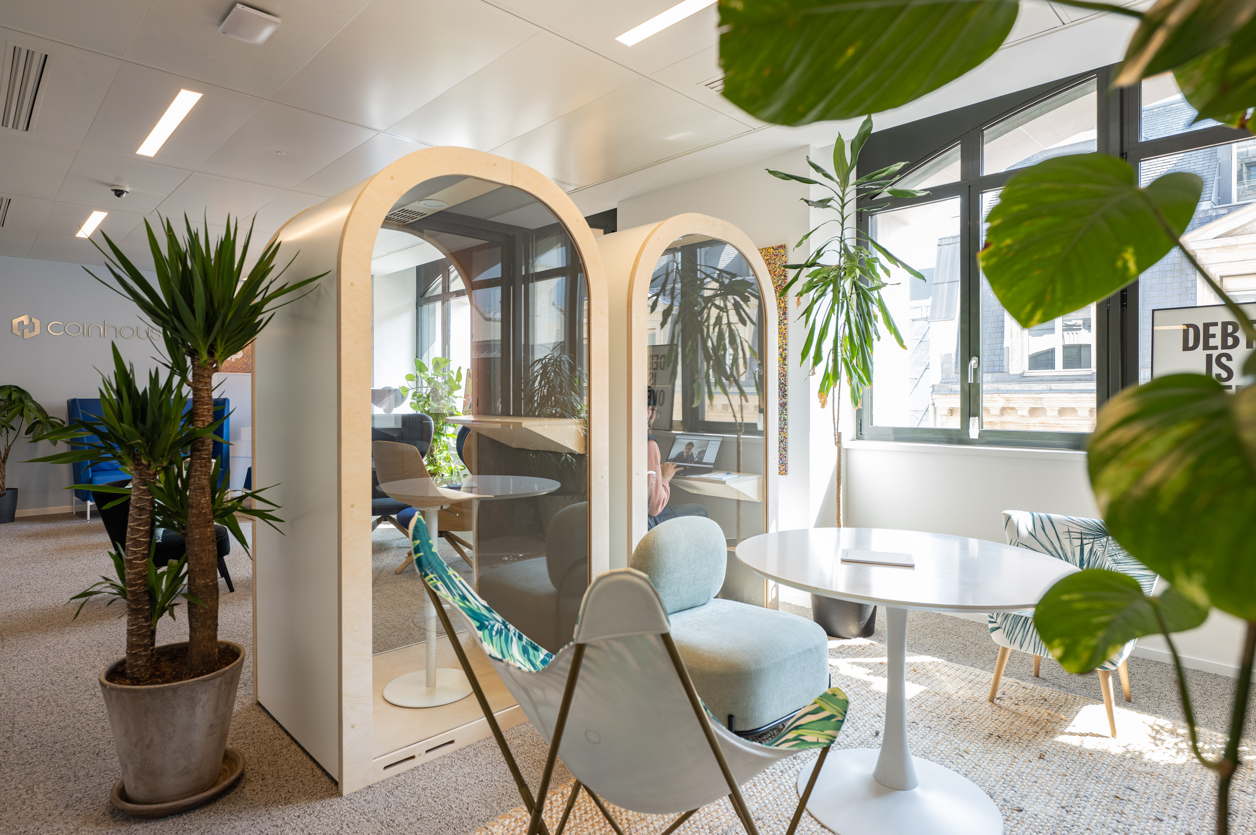 Design intérieur de bureaux modernes et confortables